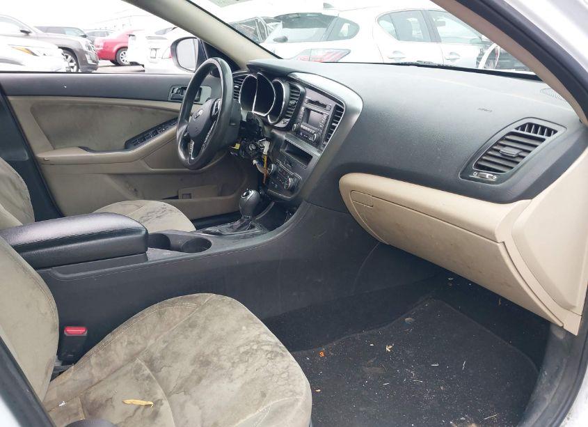 Photo 5 of 2013 Kia Optima LX (VIN 5XXGM4A72DG174906)