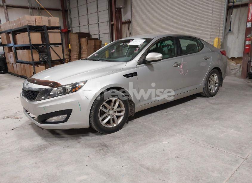 Photo 2 of 2013 Kia Optima LX (VIN 5XXGM4A72DG188756)