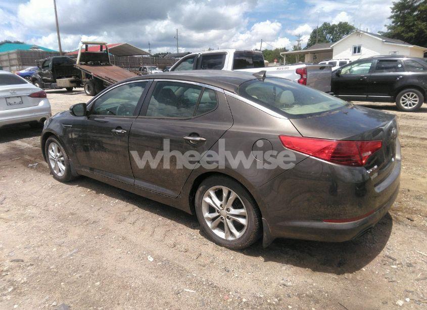 Photo 3 of 2013 Kia Optima LX (VIN 5XXGM4A72DG193973)