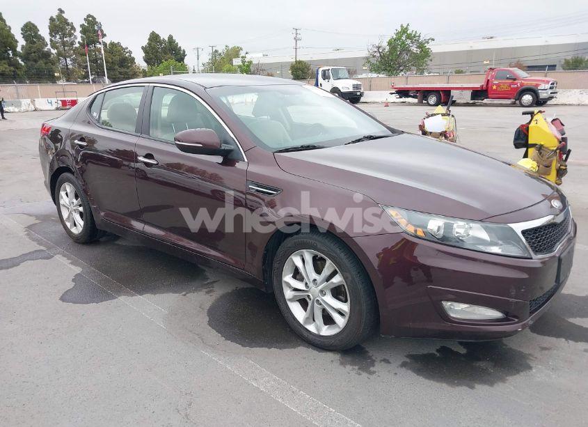 2013 Kia Optima LX (VIN 5XXGM4A72DG208410) main photo