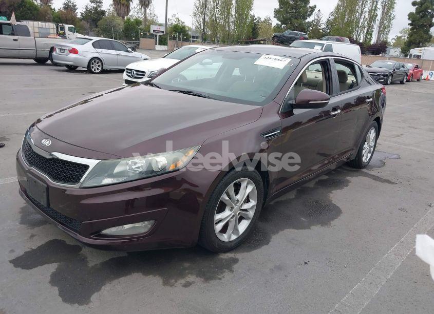 Photo 2 of 2013 Kia Optima LX (VIN 5XXGM4A72DG208410)
