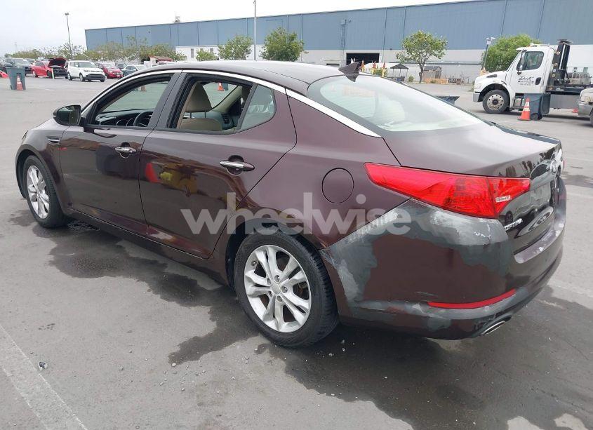 Photo 3 of 2013 Kia Optima LX (VIN 5XXGM4A72DG208410)
