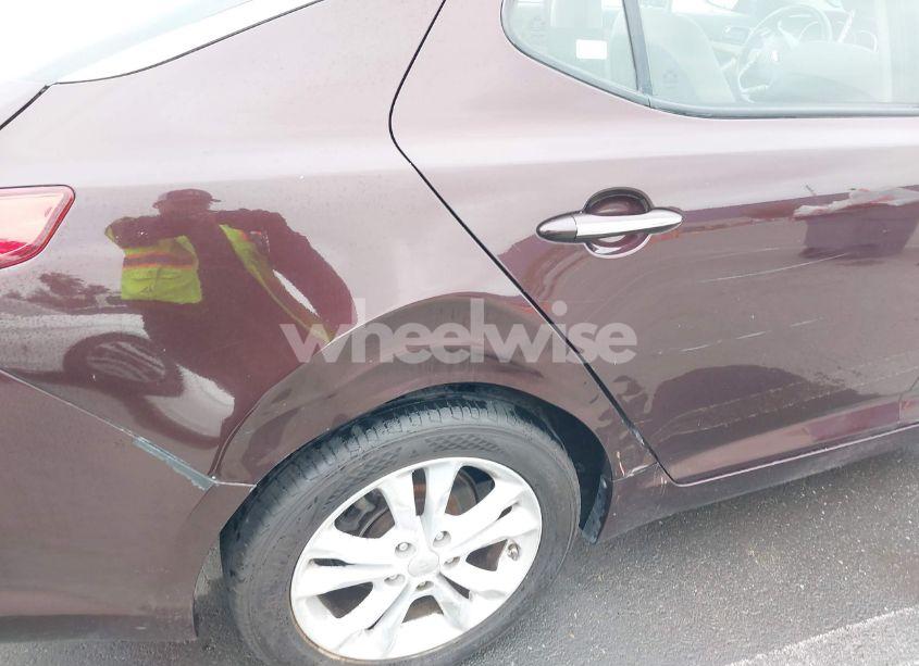 Photo 6 of 2013 Kia Optima LX (VIN 5XXGM4A72DG208410)