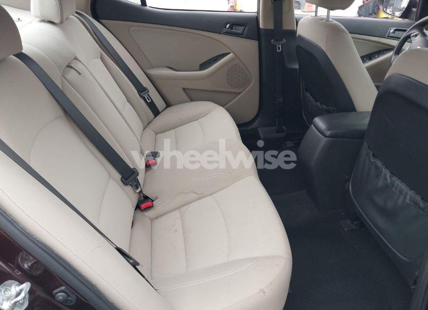 Photo 8 of 2013 Kia Optima LX (VIN 5XXGM4A72DG208410)