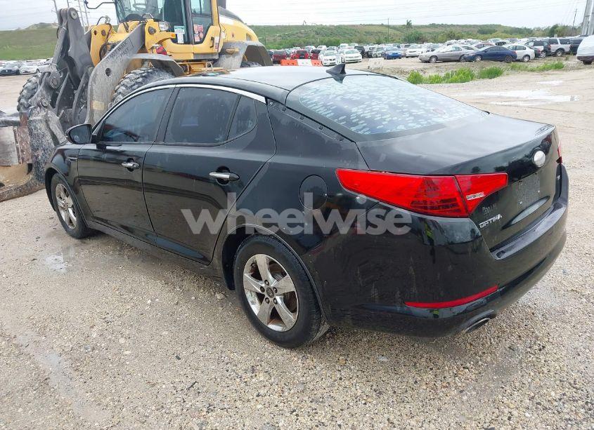 Photo 3 of 2013 Kia Optima LX (VIN 5XXGM4A72DG230486)