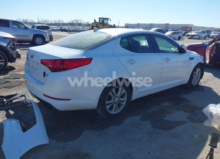 Photo 4 of 2013 Kia Optima LX (VIN 5XXGM4A72DG234036)