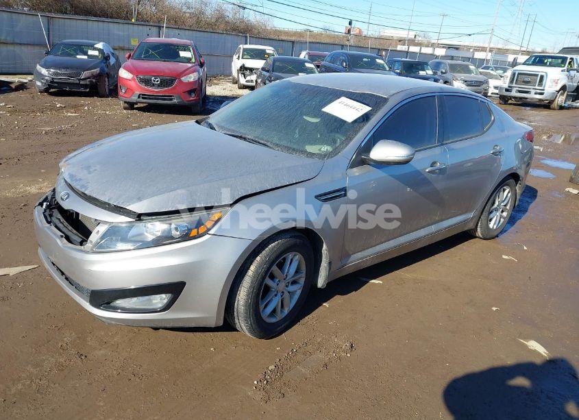Photo 2 of 2013 Kia Optima LX (VIN 5XXGM4A72DG242640)