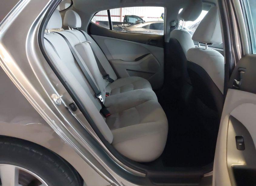 Photo 8 of 2014 Kia Optima LX (VIN 5XXGM4A72EG273677)