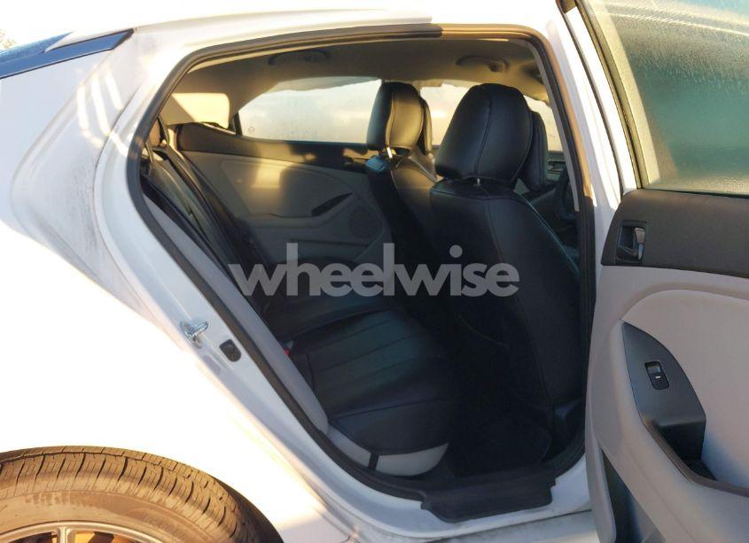 Photo 8 of 2014 Kia Optima LX (VIN 5XXGM4A72EG277020)