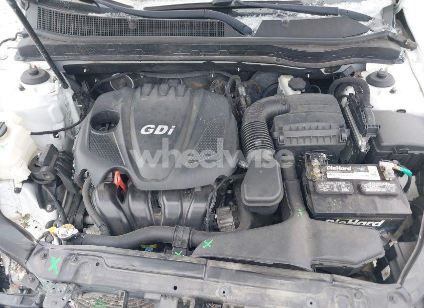 Photo 10 of 2014 Kia Optima LX (VIN 5XXGM4A72EG302241)