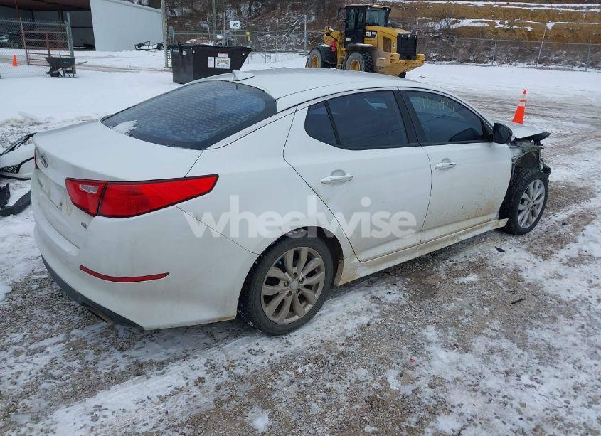 Photo 4 of 2014 Kia Optima LX (VIN 5XXGM4A72EG302241)