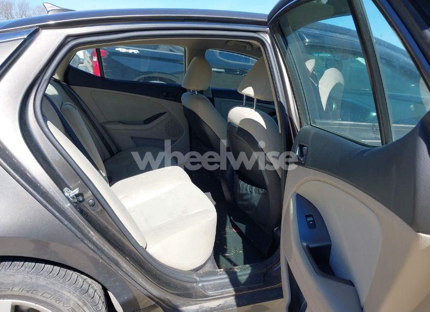 Photo 8 of 2015 Kia Optima LX (VIN 5XXGM4A72FG360934)