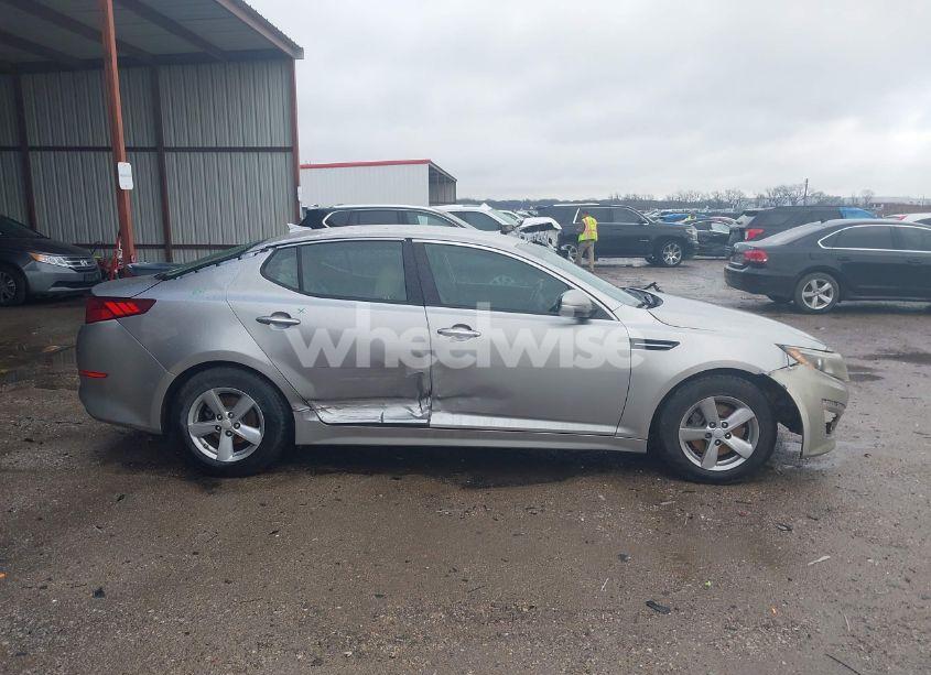 Photo 13 of 2015 Kia Optima LX (VIN 5XXGM4A72FG361601)