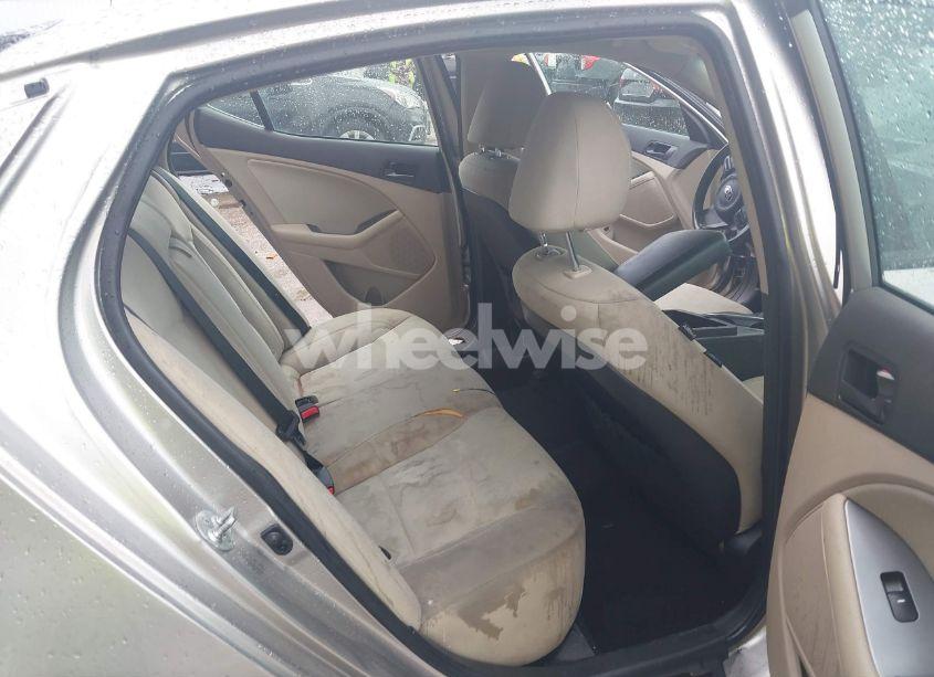 Photo 8 of 2015 Kia Optima LX (VIN 5XXGM4A72FG361601)