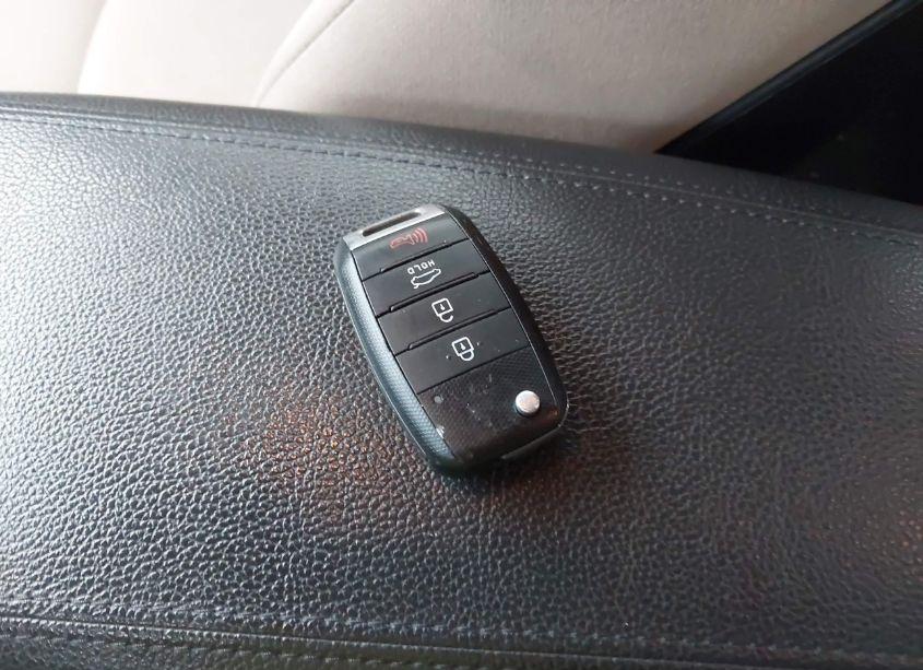 Photo 11 of 2015 Kia Optima LX (VIN 5XXGM4A72FG364482)