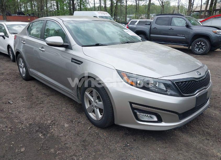 2015 Kia Optima LX (VIN 5XXGM4A72FG367625) main photo