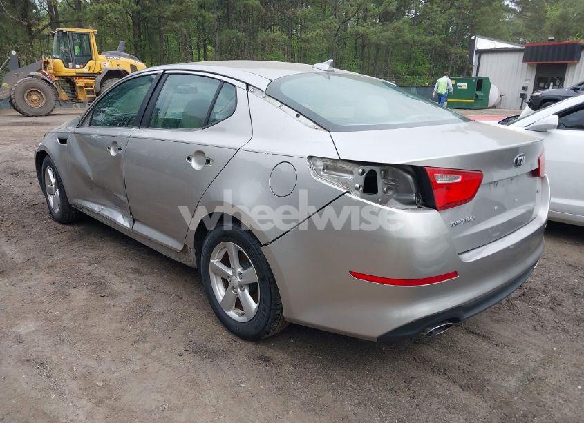 Photo 3 of 2015 Kia Optima LX (VIN 5XXGM4A72FG367625)