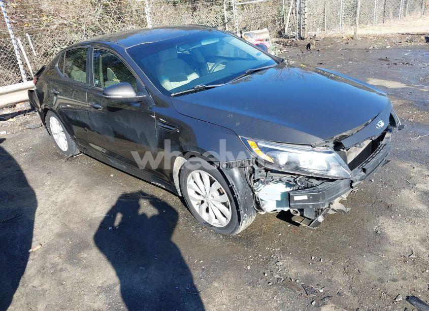 2015 Kia Optima LX (VIN 5XXGM4A72FG371173) main photo