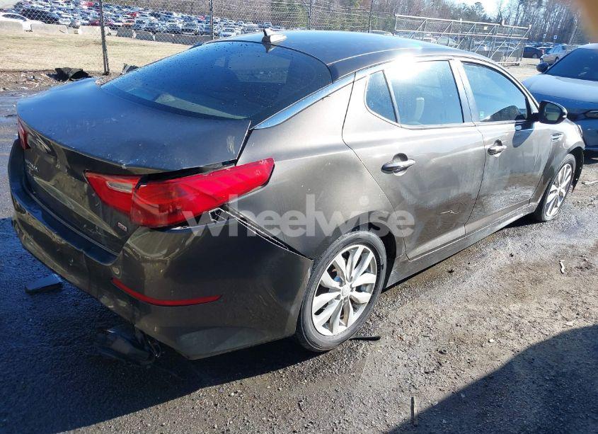 Photo 4 of 2015 Kia Optima LX (VIN 5XXGM4A72FG371173)