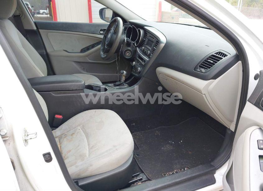 Photo 5 of 2015 Kia Optima LX (VIN 5XXGM4A72FG373912)