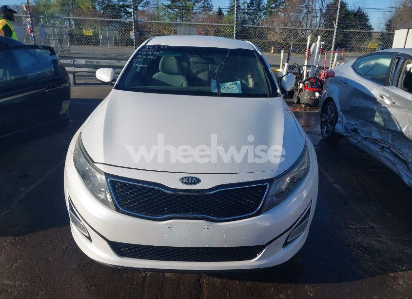 Photo 12 of 2015 Kia Optima LX (VIN 5XXGM4A72FG376907)