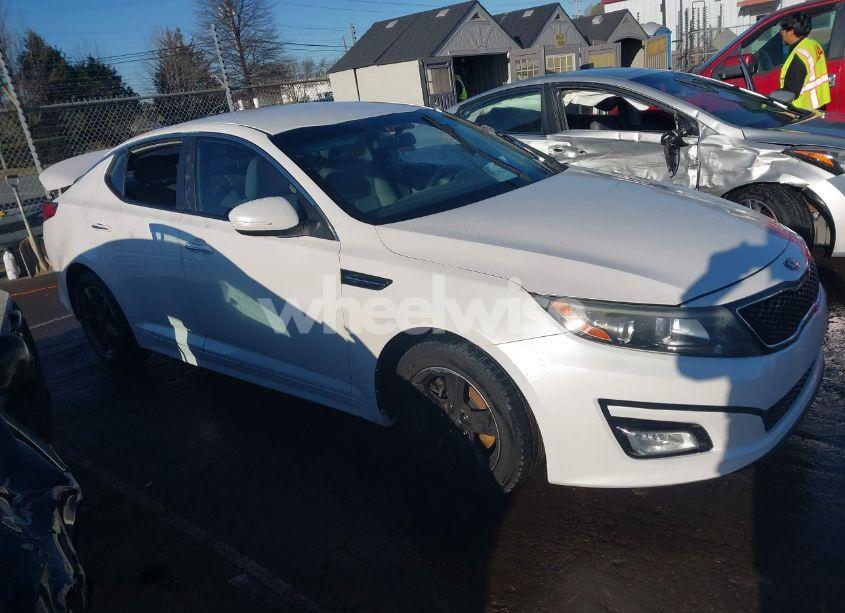 Photo 13 of 2015 Kia Optima LX (VIN 5XXGM4A72FG376907)