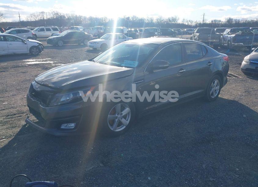 Photo 2 of 2015 Kia Optima LX (VIN 5XXGM4A72FG385378)