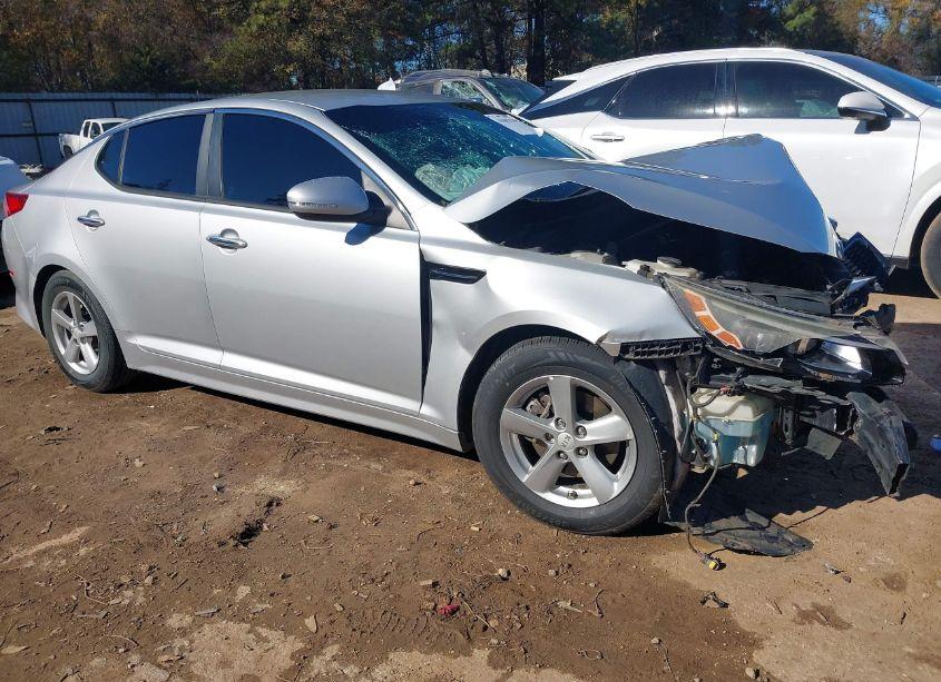 2015 Kia Optima LX (VIN 5XXGM4A72FG392668) main photo