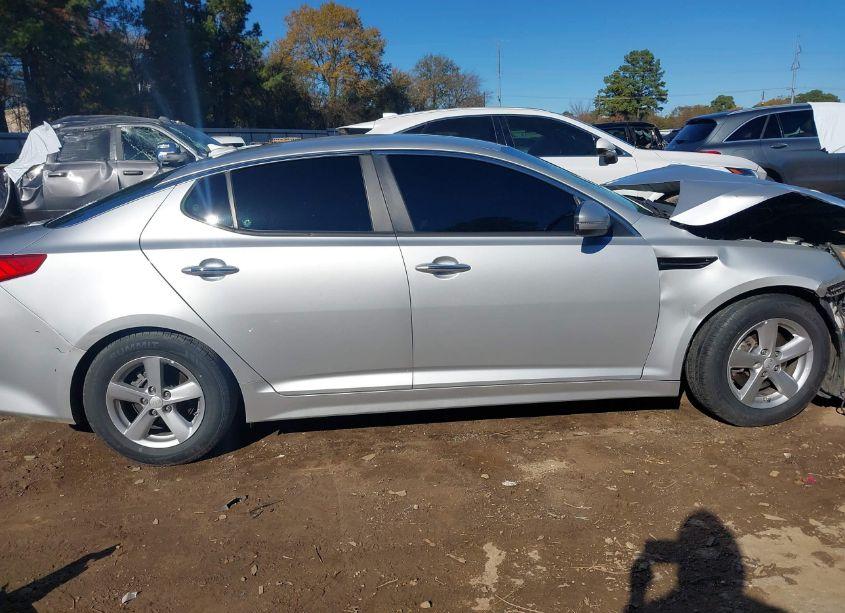 Photo 14 of 2015 Kia Optima LX (VIN 5XXGM4A72FG392668)