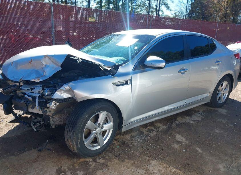 Photo 2 of 2015 Kia Optima LX (VIN 5XXGM4A72FG392668)
