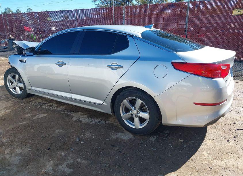 Photo 3 of 2015 Kia Optima LX (VIN 5XXGM4A72FG392668)