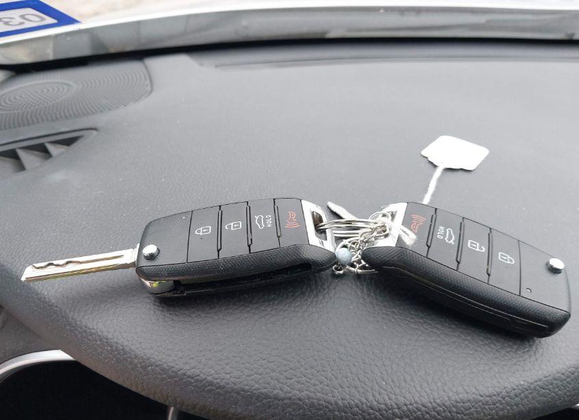 Photo 11 of 2015 Kia Optima LX (VIN 5XXGM4A72FG402812)