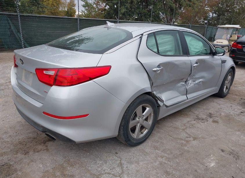 Photo 4 of 2015 Kia Optima LX (VIN 5XXGM4A72FG402812)