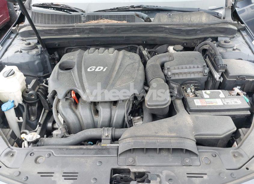 Photo 10 of 2015 Kia Optima LX (VIN 5XXGM4A72FG411705)