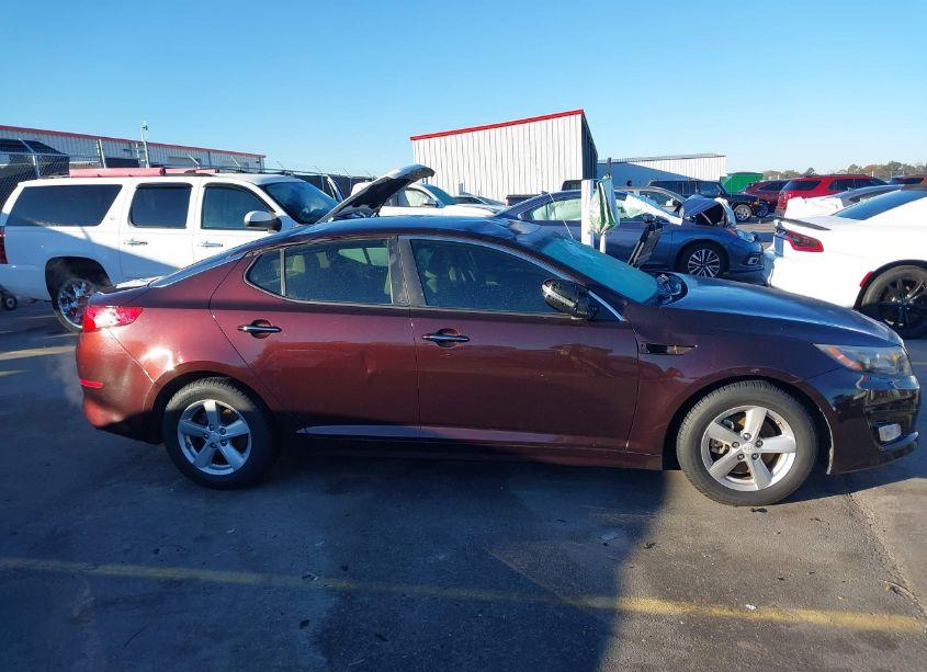 Photo 13 of 2015 Kia Optima LX (VIN 5XXGM4A72FG427676)