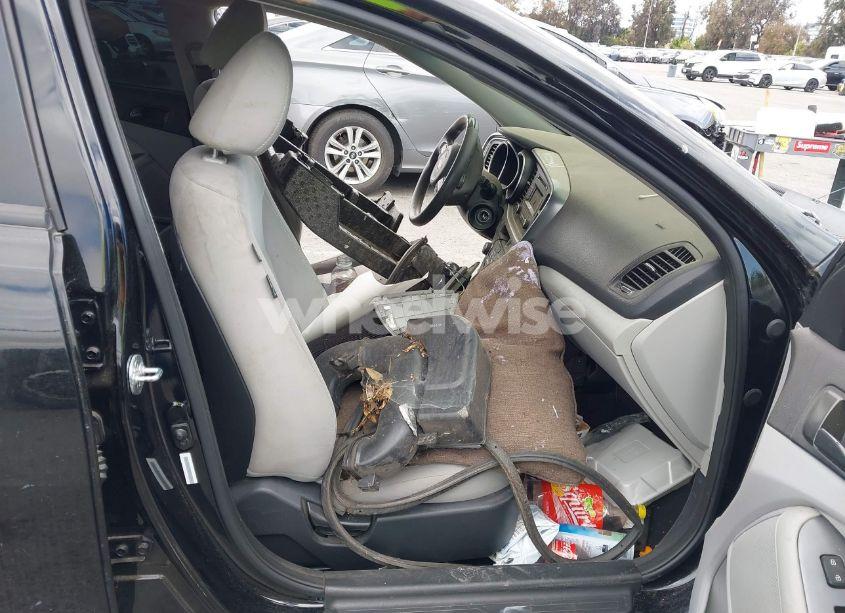 Photo 5 of 2015 Kia Optima LX (VIN 5XXGM4A72FG432246)