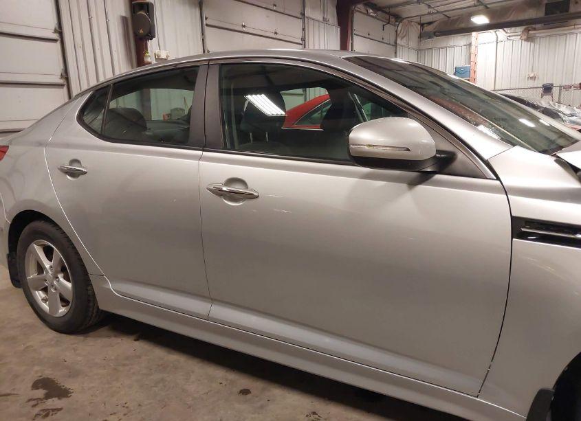 Photo 13 of 2015 Kia Optima LX (VIN 5XXGM4A72FG446020)