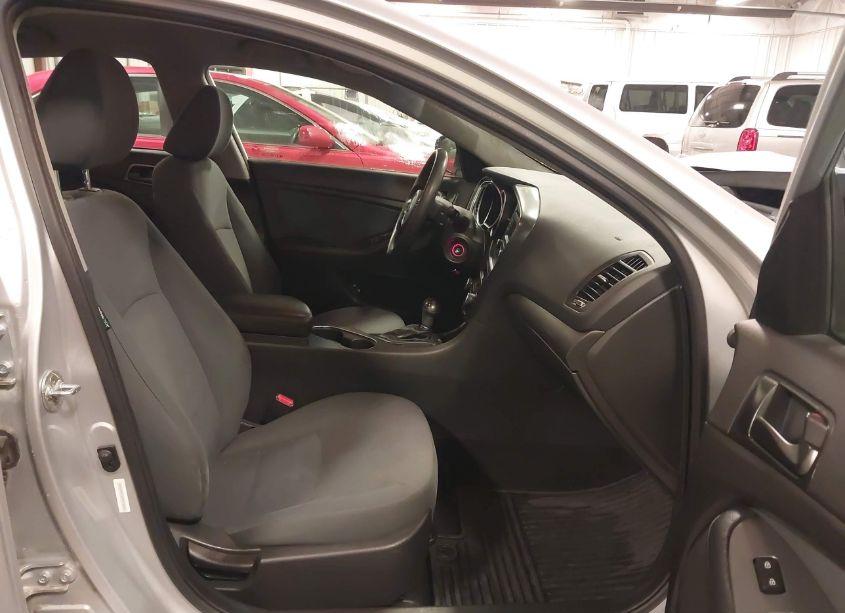 Photo 5 of 2015 Kia Optima LX (VIN 5XXGM4A72FG446020)