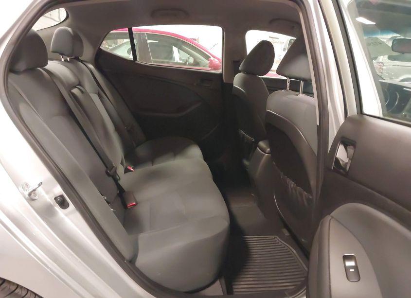 Photo 8 of 2015 Kia Optima LX (VIN 5XXGM4A72FG446020)