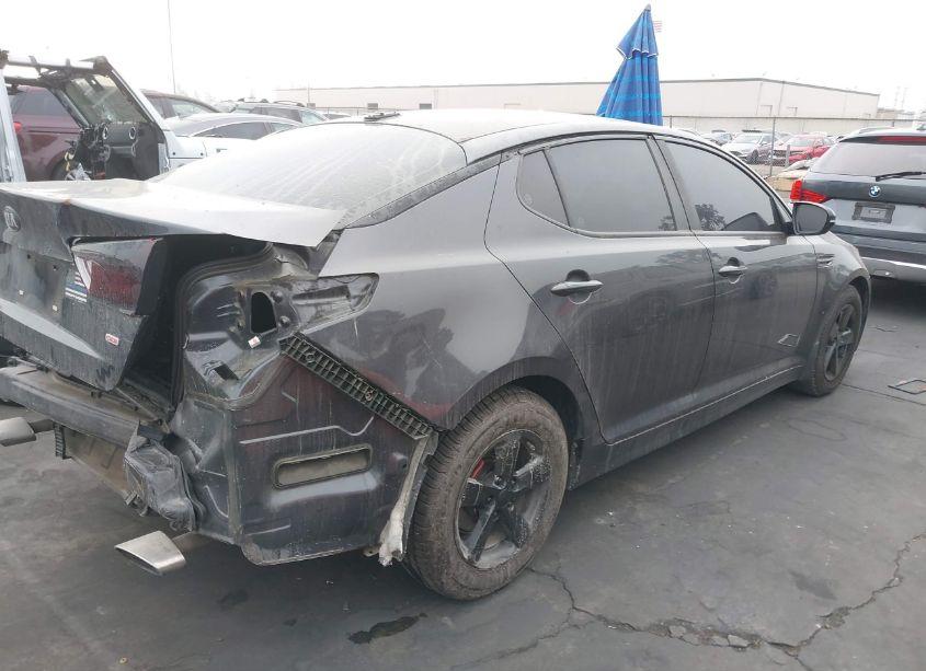 Photo 4 of 2015 Kia Optima LX (VIN 5XXGM4A72FG446535)