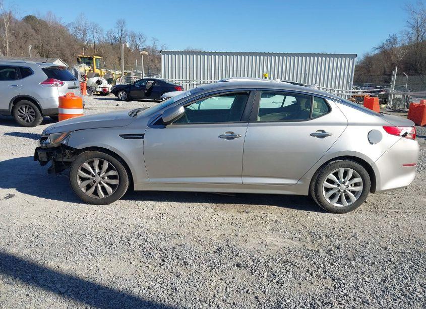 Photo 14 of 2015 Kia Optima LX (VIN 5XXGM4A72FG466655)