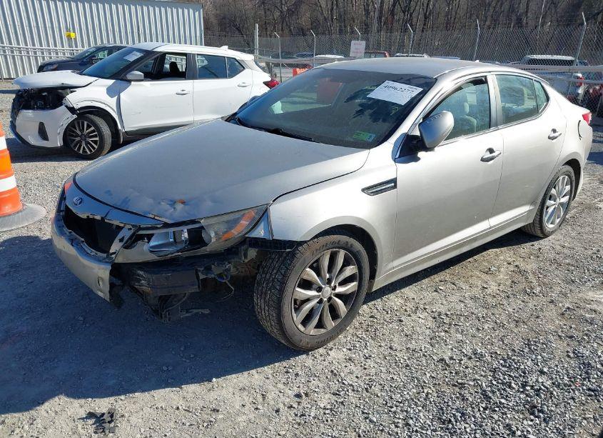 Photo 2 of 2015 Kia Optima LX (VIN 5XXGM4A72FG466655)