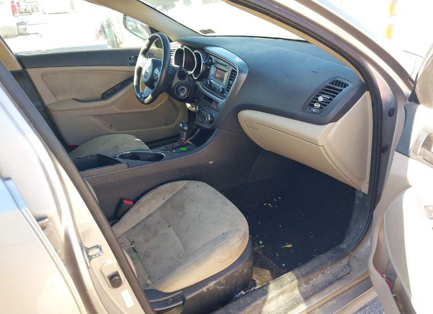 Photo 5 of 2015 Kia Optima LX (VIN 5XXGM4A72FG466655)