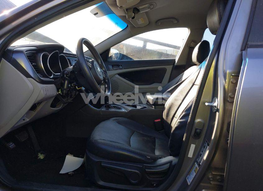 Photo 5 of 2015 Kia Optima LX (VIN 5XXGM4A72FG467496)