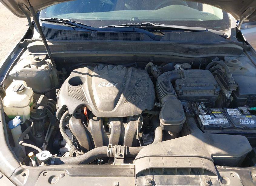 Photo 10 of 2015 Kia Optima LX (VIN 5XXGM4A72FG468664)