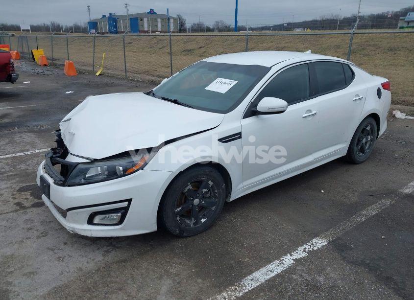 Photo 2 of 2015 Kia Optima LX (VIN 5XXGM4A72FG486050)