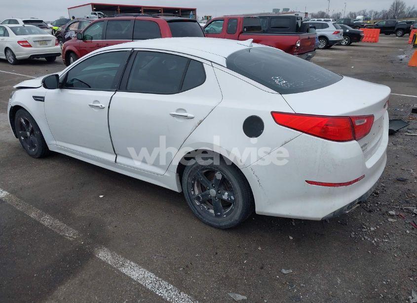 Photo 3 of 2015 Kia Optima LX (VIN 5XXGM4A72FG486050)