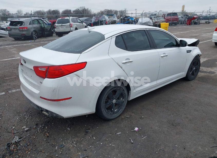 Photo 4 of 2015 Kia Optima LX (VIN 5XXGM4A72FG486050)