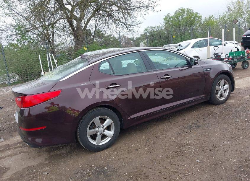 Photo 4 of 2015 Kia Optima LX (VIN 5XXGM4A72FG491829)