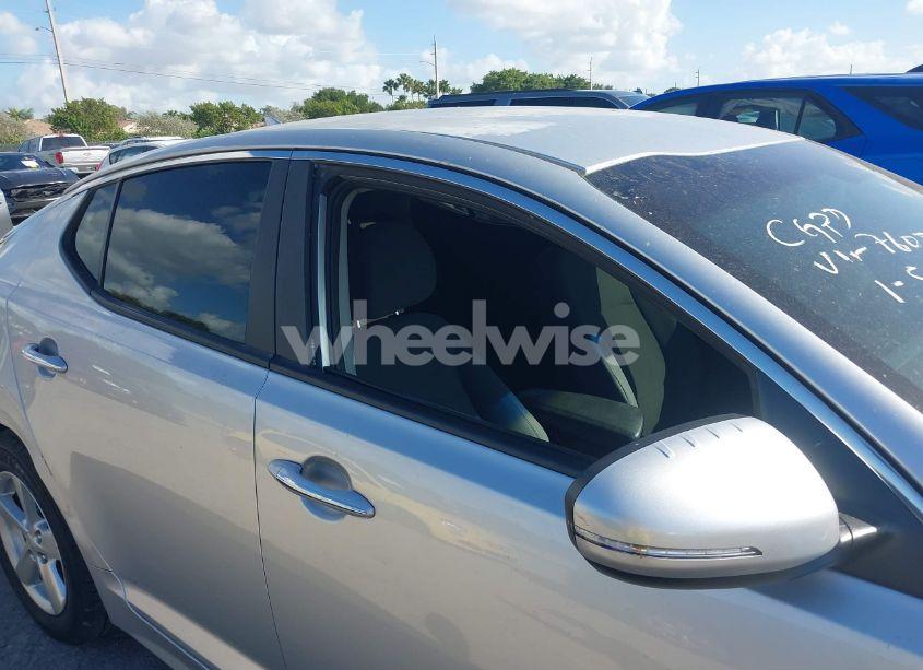 Photo 14 of 2015 Kia Optima LX (VIN 5XXGM4A72FG507608)